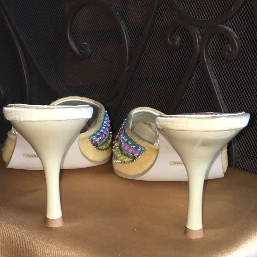 Shoes - Picture 4 of 4